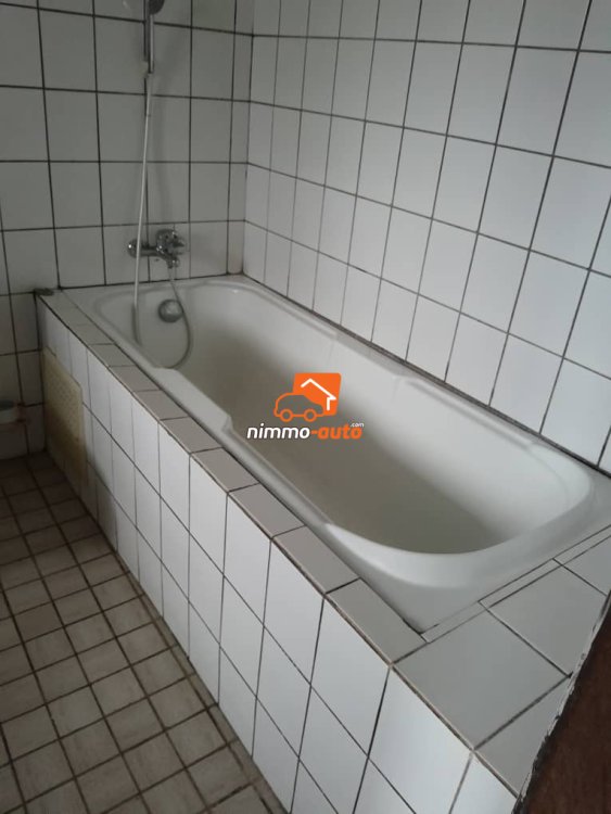 Appartement meublé de 03 chambres à louer à Kribi Mahalet