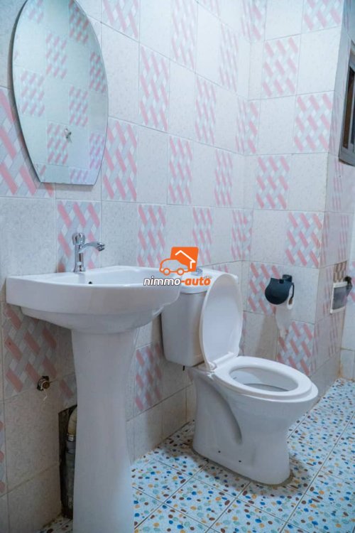 Studio meublé à louer à Kribi Ebouye