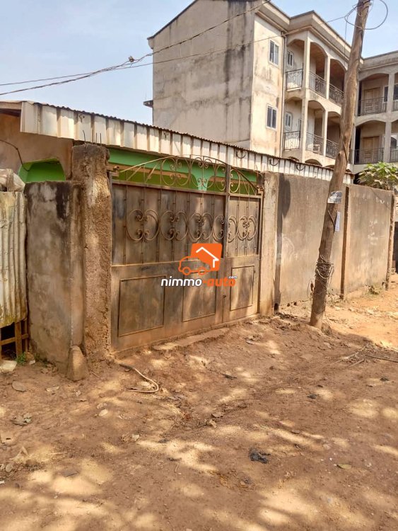 Maison a vendre a Yaoundé ngousso près du goudron