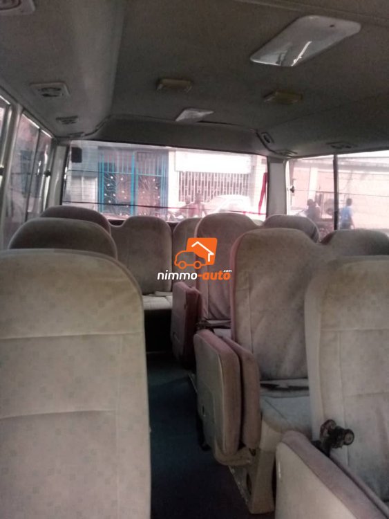 Coaster climatisé 35 places à louer à Douala