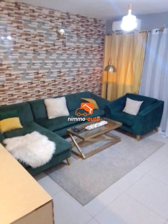 Joli studio meublé à louer à Yaoundé Omnisports