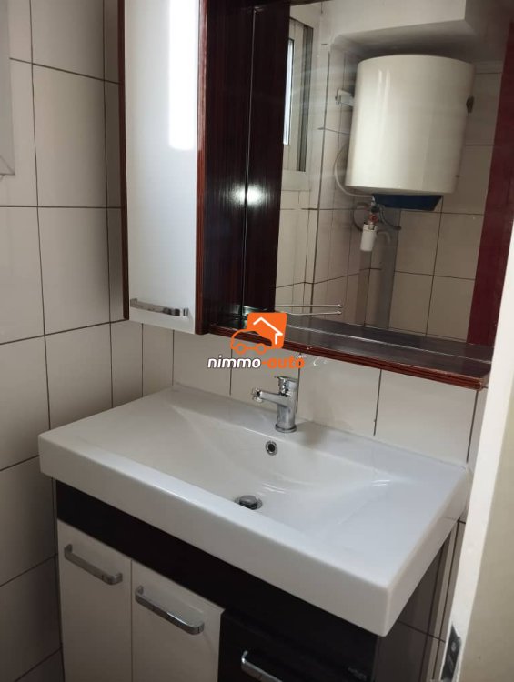 Magnifique appartement avec piscine à louer à bastos