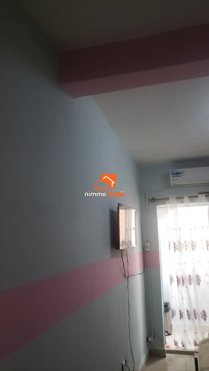 Chambre meublée climatisée à louer à ndogbong