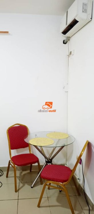 Jolie chambre avec cuisine à louer à makepe