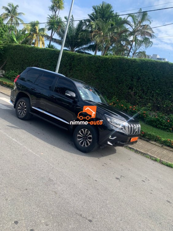Toyota Prado 7 places très propre à louer