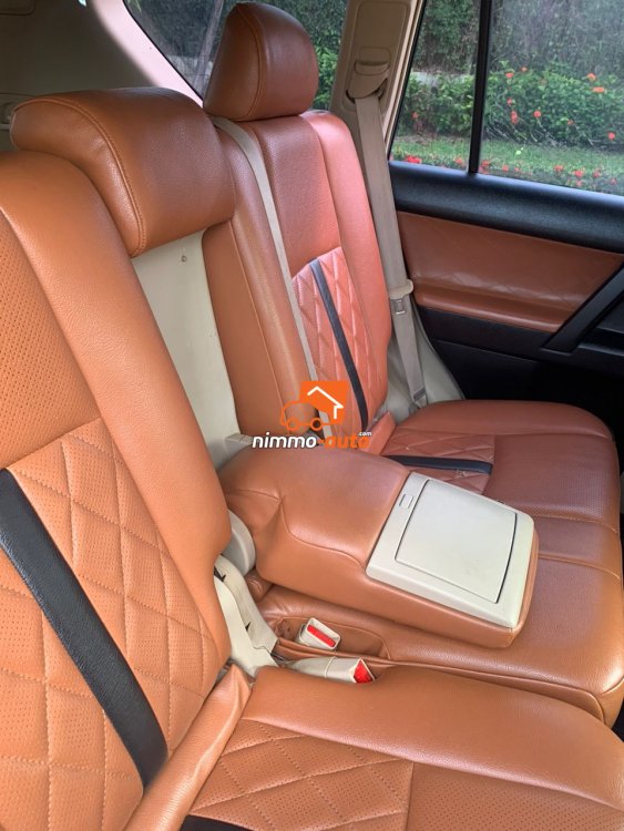 Toyota Prado 7 places très propre à louer