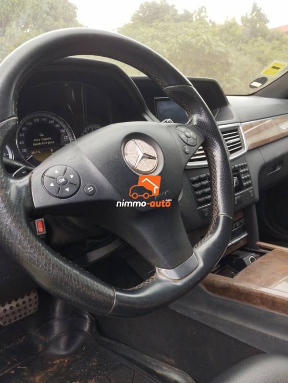 Mercedes climatisé E350 à louer