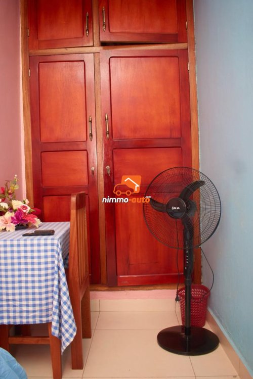 Chambre meublée propre à louer à ekié
