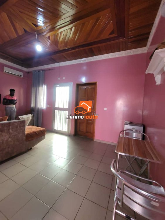 Très beau studio moderne à louer à Nsimeyong