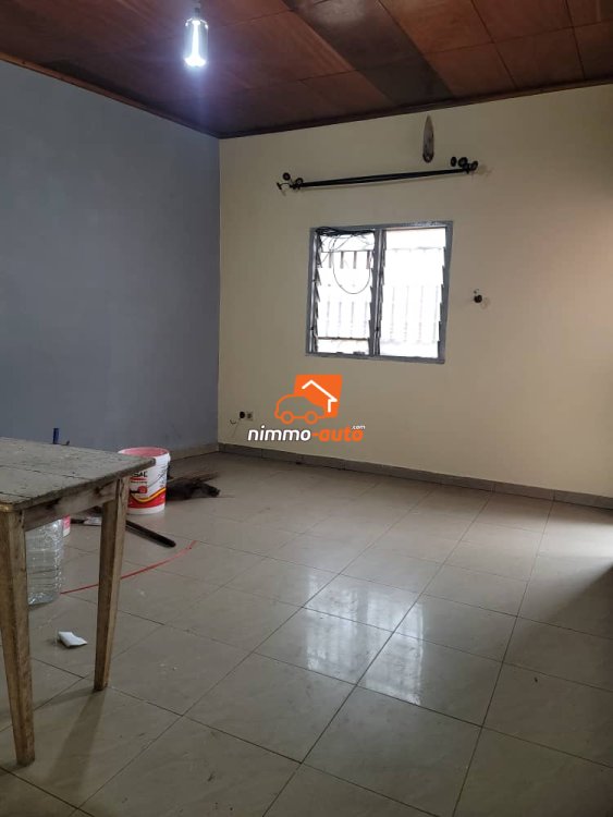 Spacieux appartement moderne à louer à Nsimeyong