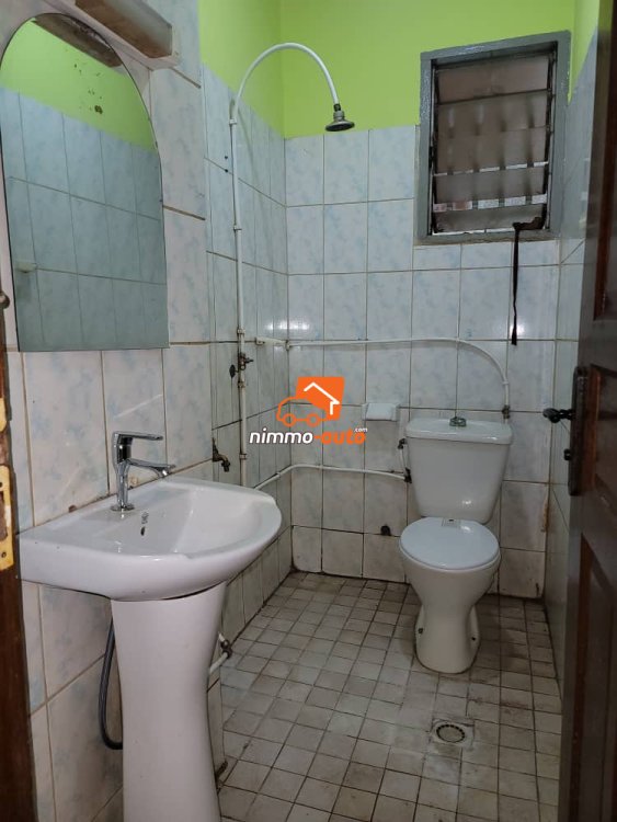 Spacieux appartement moderne à louer à Nsimeyong