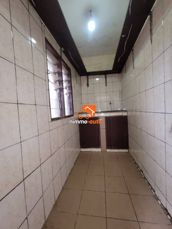 Appartement moderne à louer à Efoulan