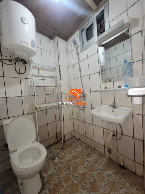 Studio moderne haut standing à louer à Nsimeyong terre rouge