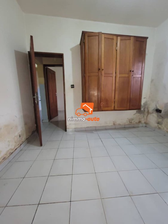 Incroyable appartement moderne à louer à Nsimeyong terre rouge