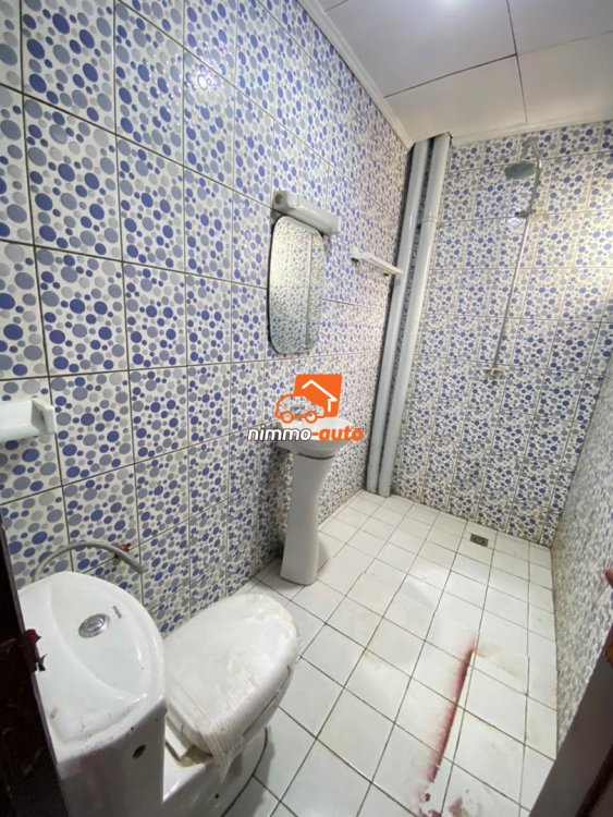 Studio ultra moderne à louer à Odza petit marché