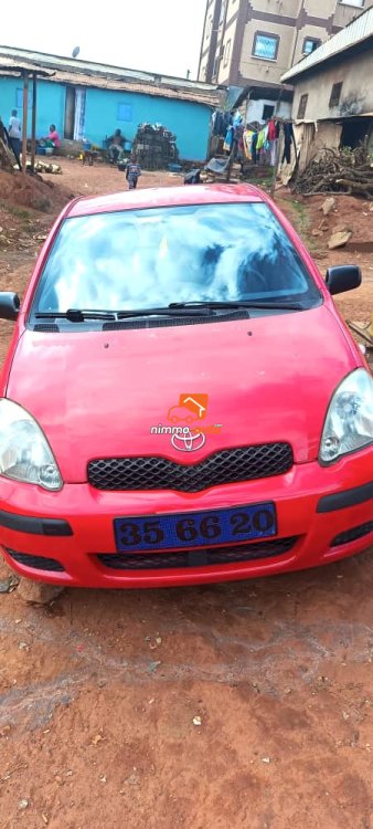 Toyota yaris , juste 2 semaines au pays