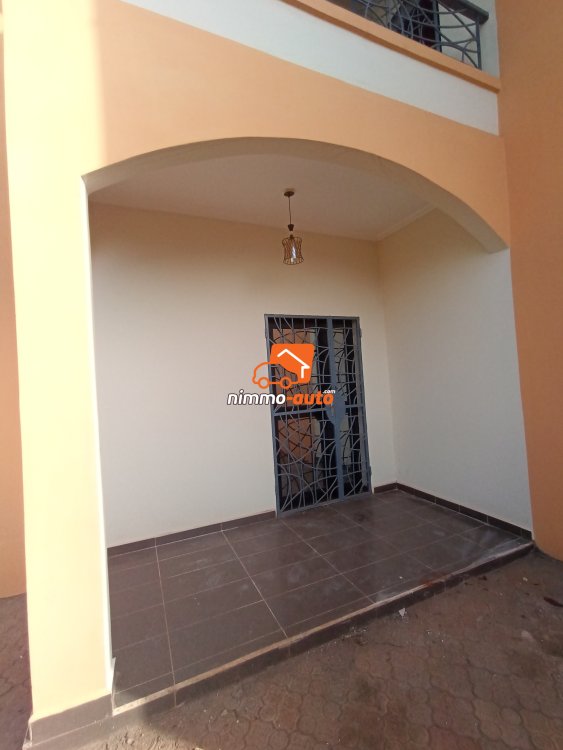 DUPLEX A LOUER NKOLFOULOU