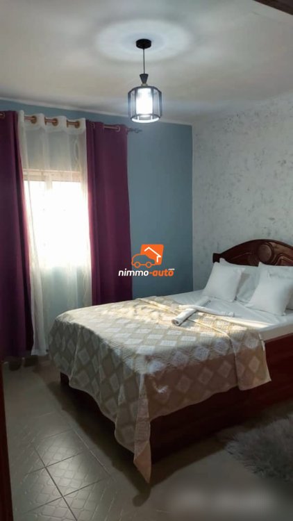 Studio meublé à louer à Ydé Biyem assi