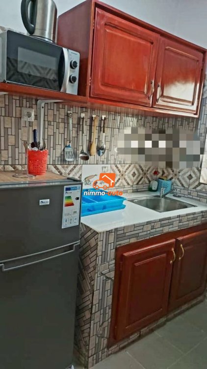 Studio meublé à louer à Ydé Biyem assi