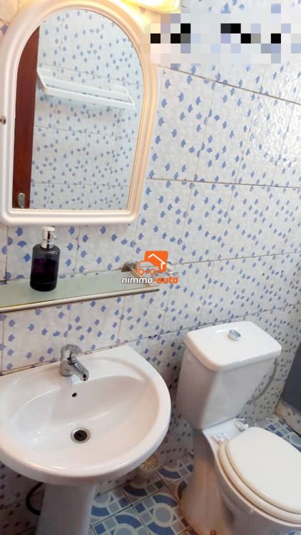 Studio meublé à louer à Ydé Biyem assi