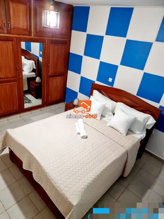 Studio meublé à louer à Ydé Biyem assi