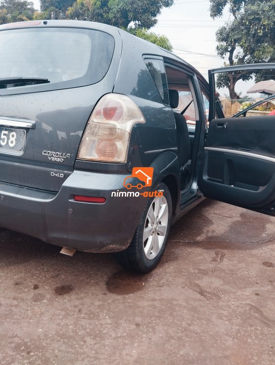 Corolla verso 7places à louer