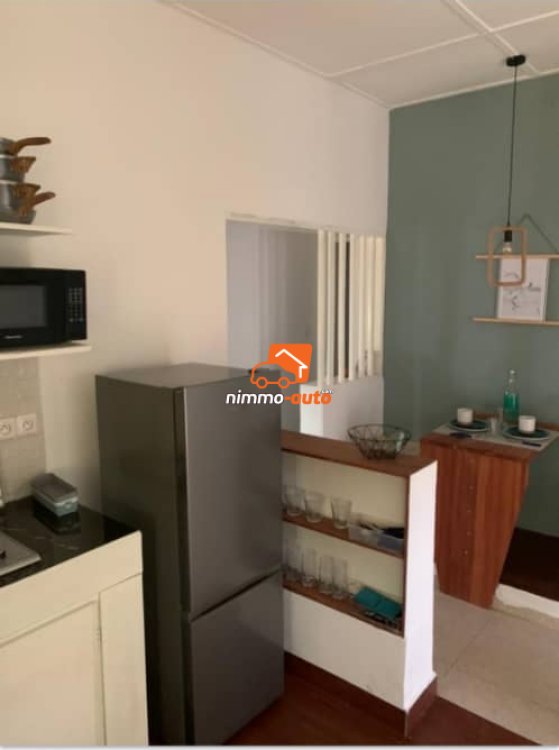 Studio meublé vip à louer à bastos