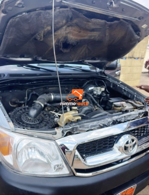 Toyota pickup hillux vigo