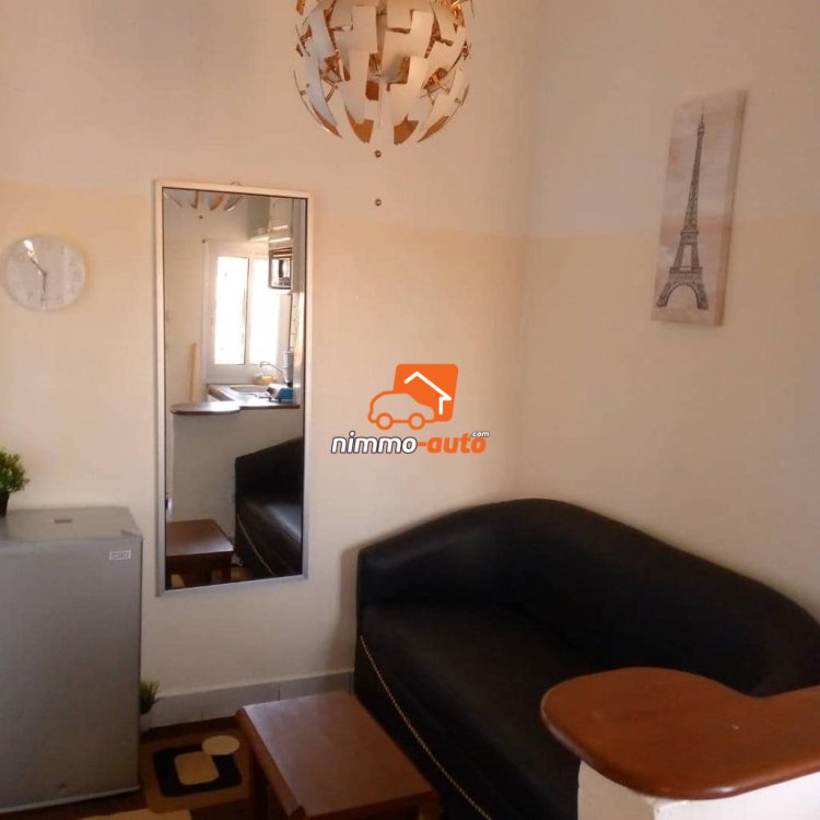 Studio meublé sécurisé à louer à Mimboman