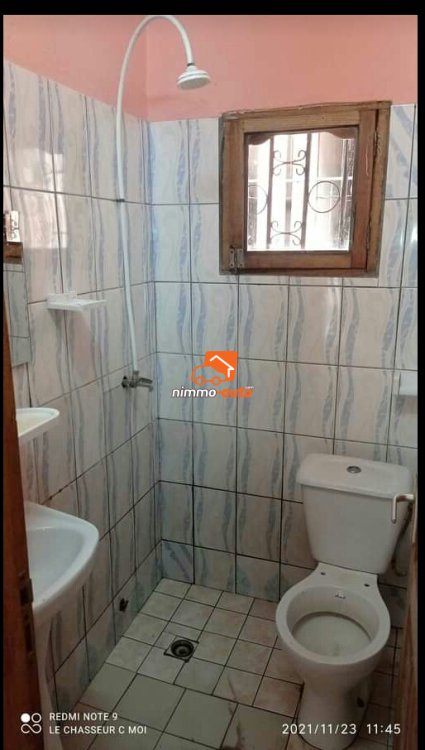 Studio moderne a louer douala pk12