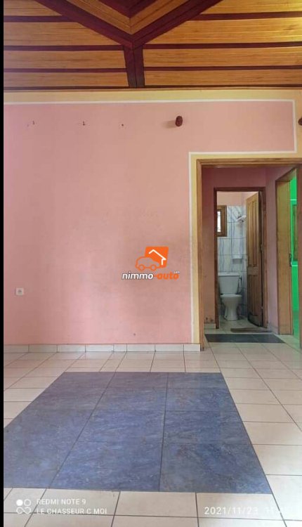 Studio moderne a louer douala pk12