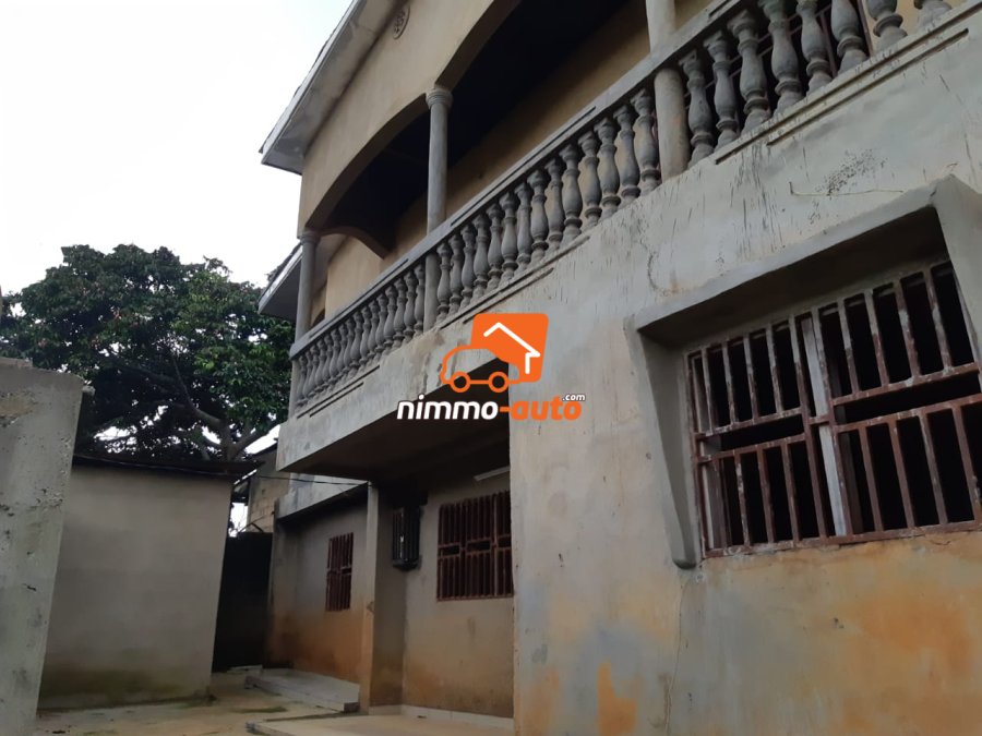 Duplex à vendre au Carrefour Nkolbisson