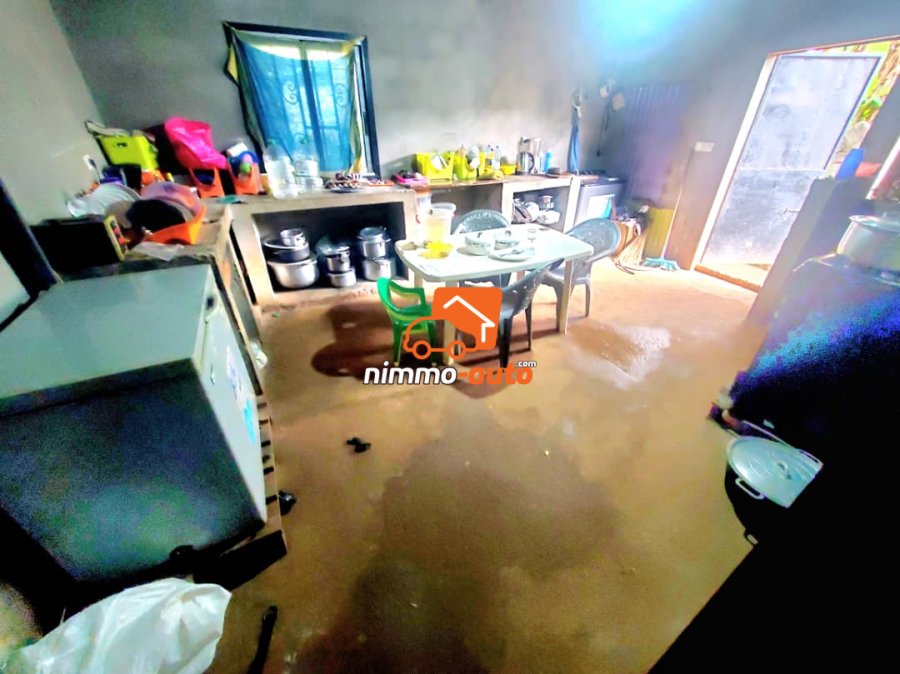 Villa à vendre au quartier Nkolfoulou