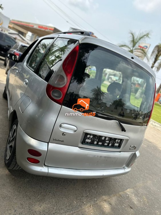 toyota verso a vendre