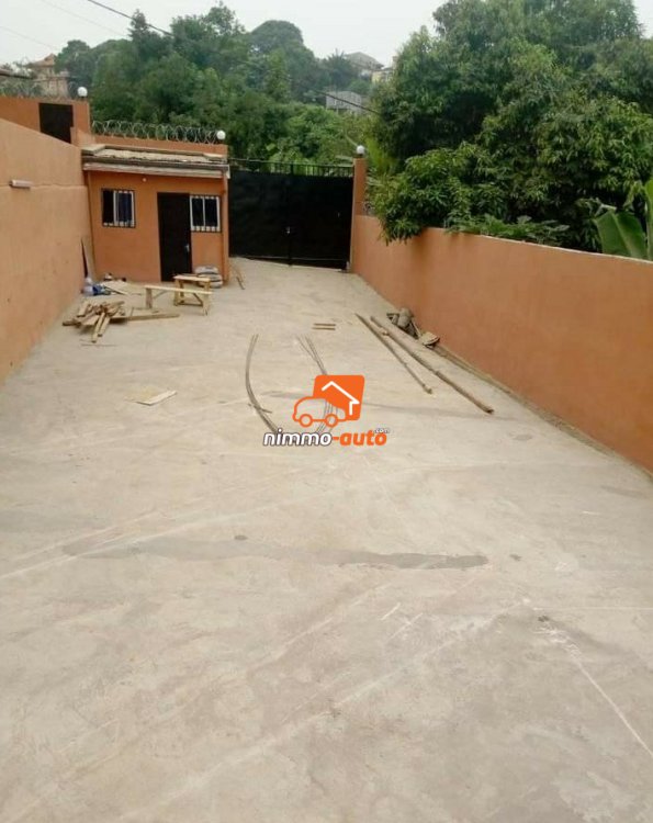 Appartement à louer à Ngousso