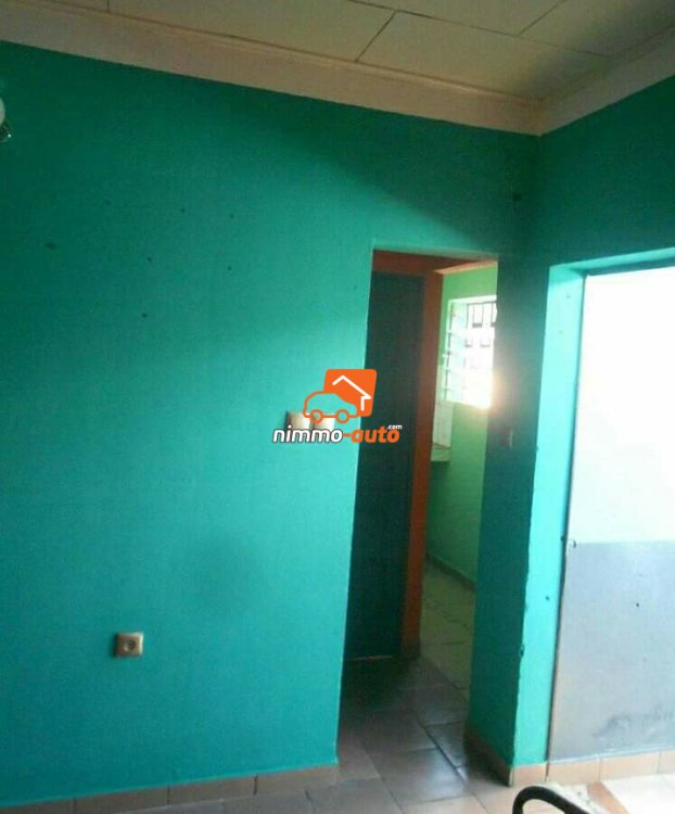 Studio à louer à Omnisports  bepanda