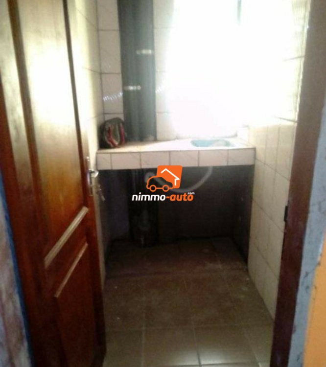 Studio à louer à Logbaba