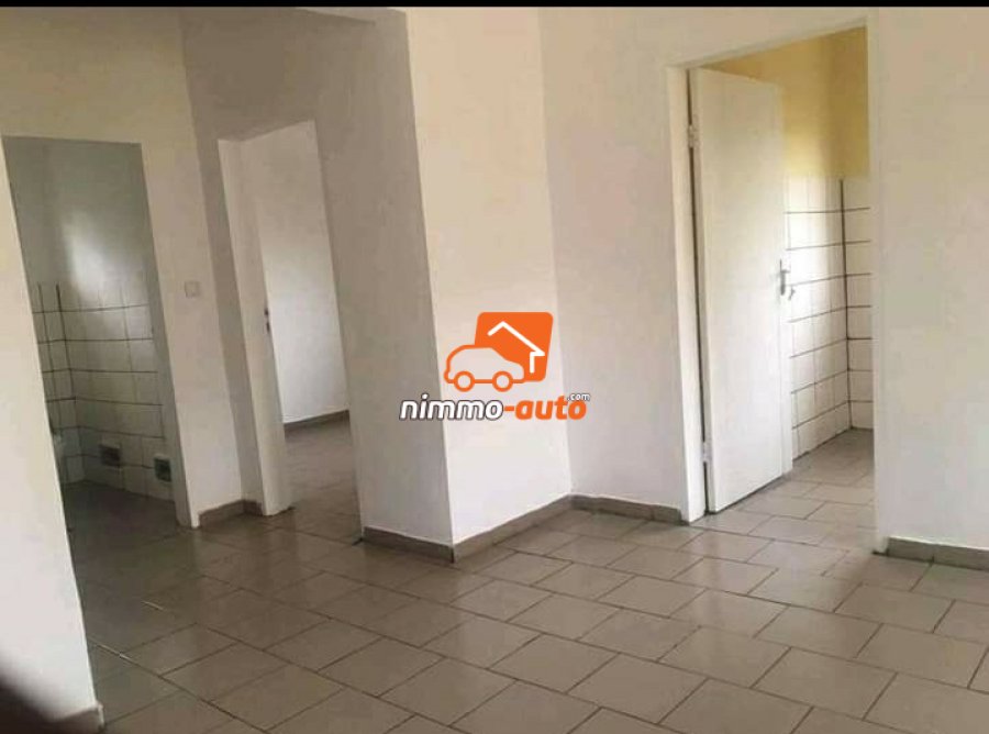 Appartement à Mimboman