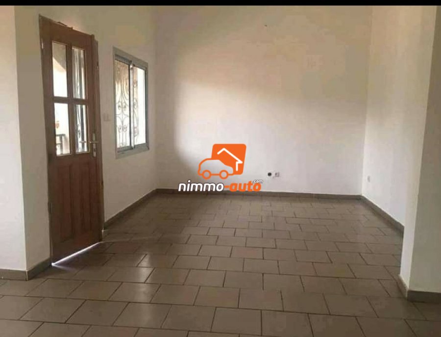 Appartement à Mimboman