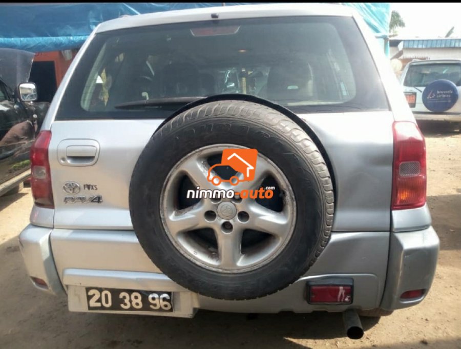 Toyota RAV4 année 2003