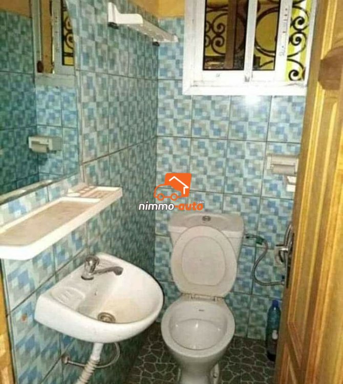 NKOLFOULOU Studio moderne nouvellement construit