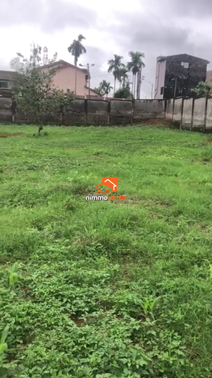 Terrain a vendre  a la nouvelle route omnisports