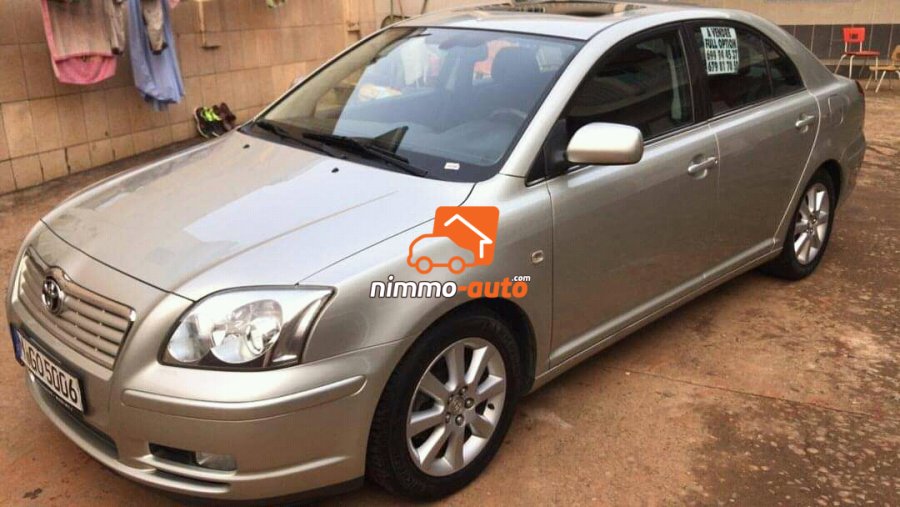 Toyota Avensis modèle 2004