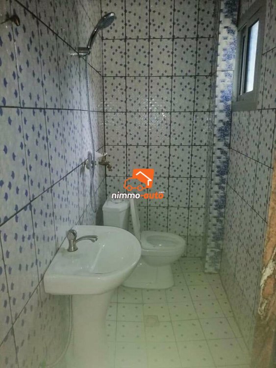 Studio moderne à louer à Entrée Simbock