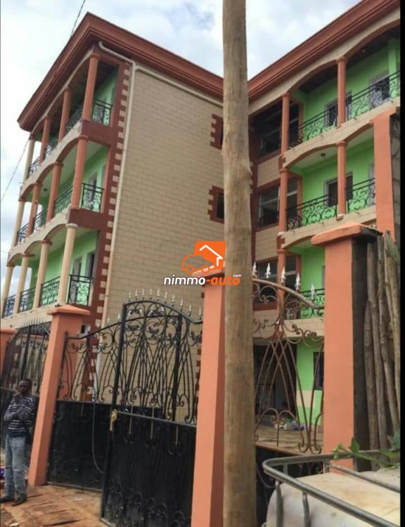 Immeuble à vendre à Nkozoa