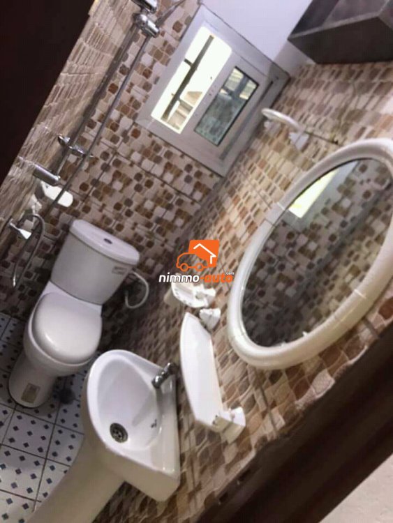 Studio moderne à Odza