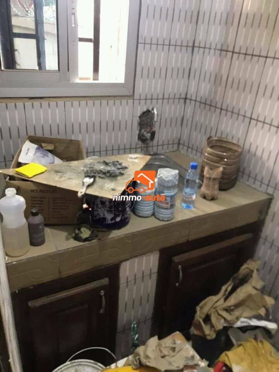 Studio moderne à Odza