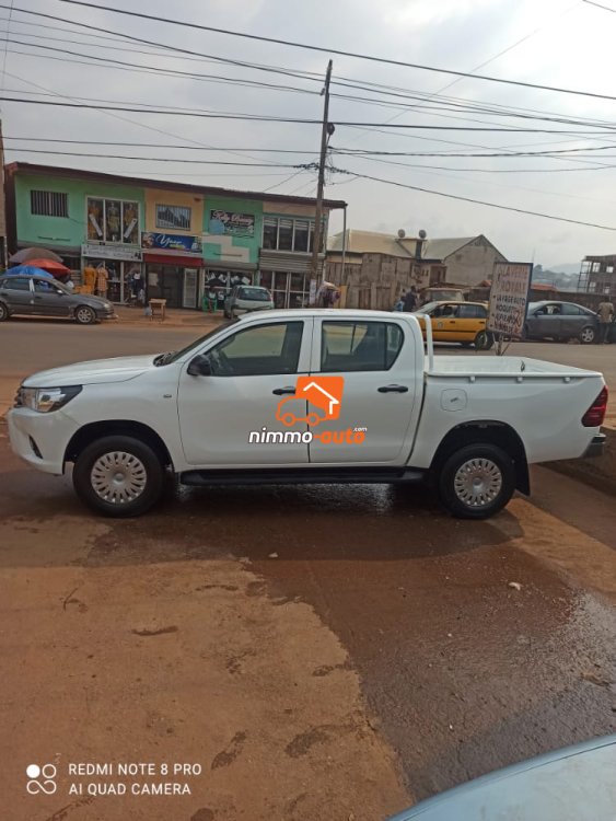 Pick up visible à Yaoundé