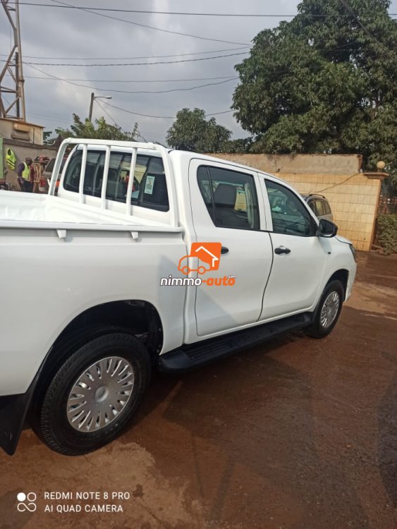 Pick up visible à Yaoundé
