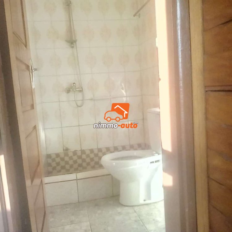 Appartement à louer à Bastos